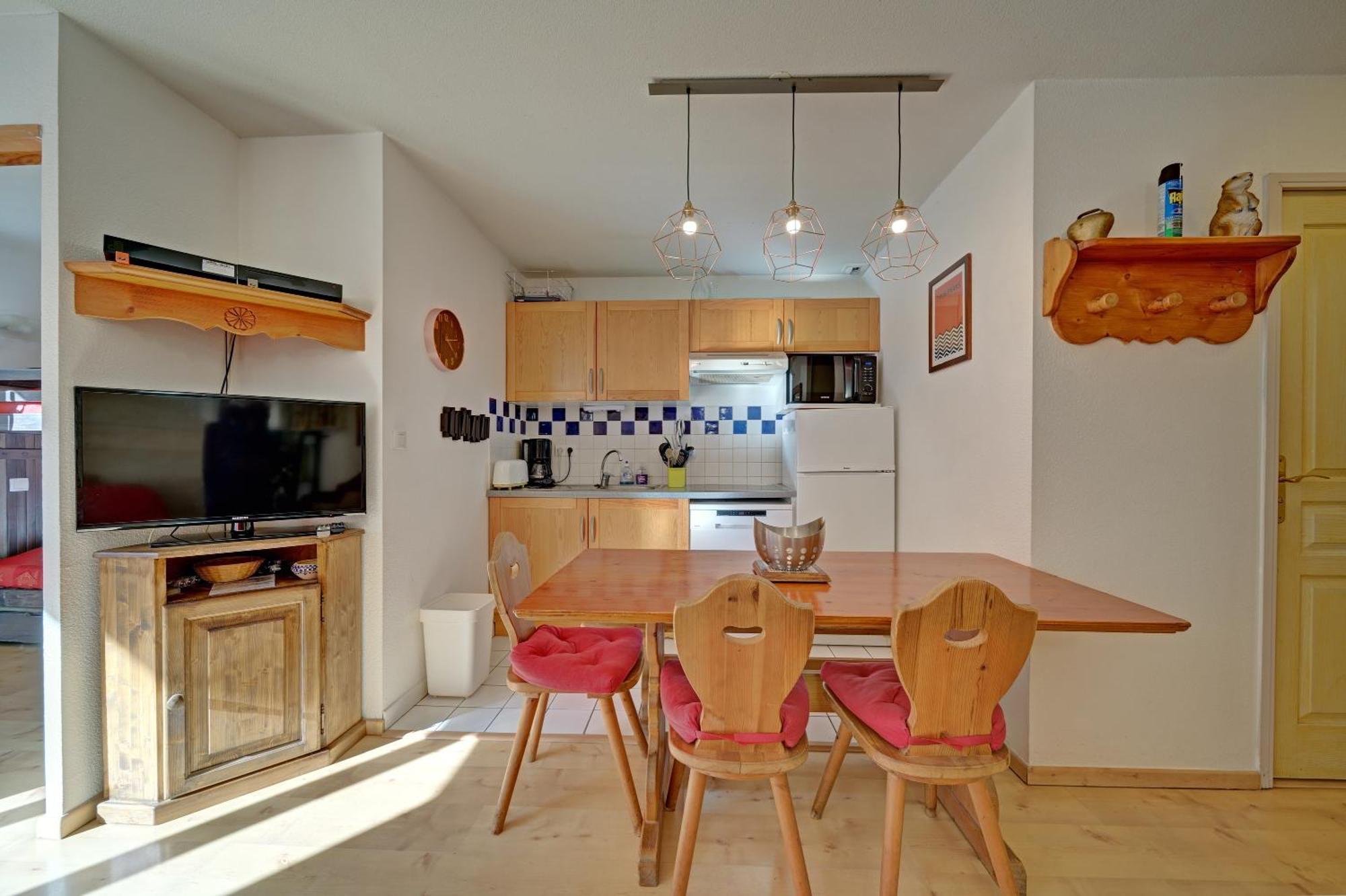 A 208 Pics D'Aran Apartment Bagneres-de-Luchon Exterior photo